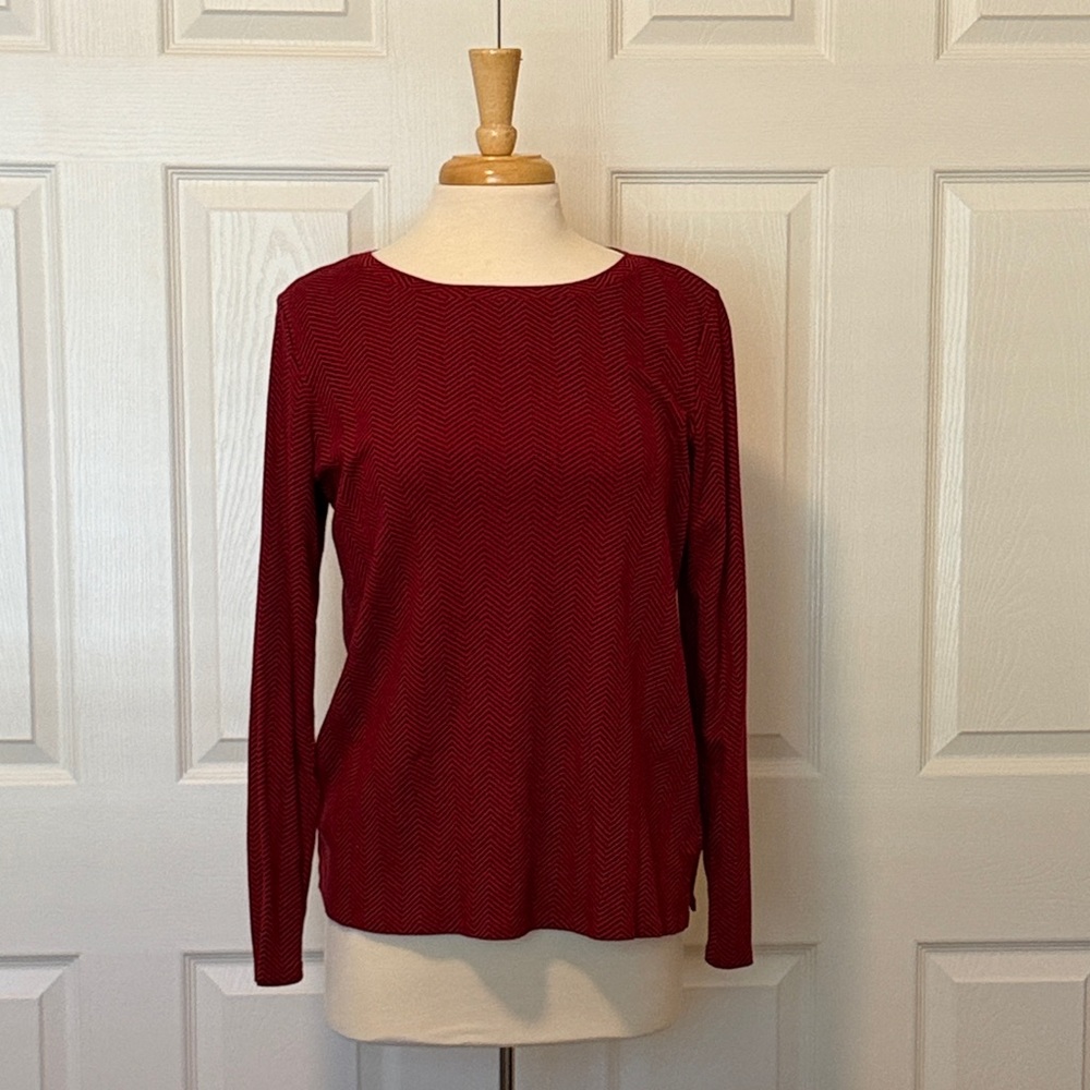 J.Jill Long Sleeve Pima Crew-Neck Tee - Red with black Chevron pattern - M